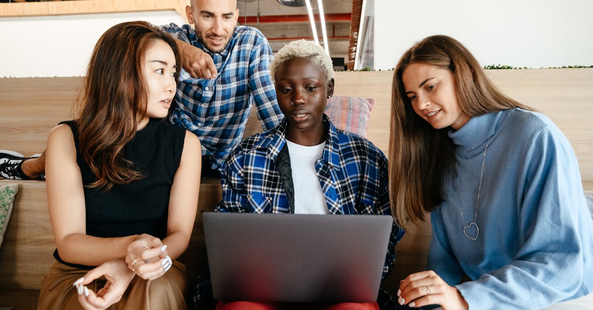 如何惩罚通过技术支持辅助作弊的游戏玩家？