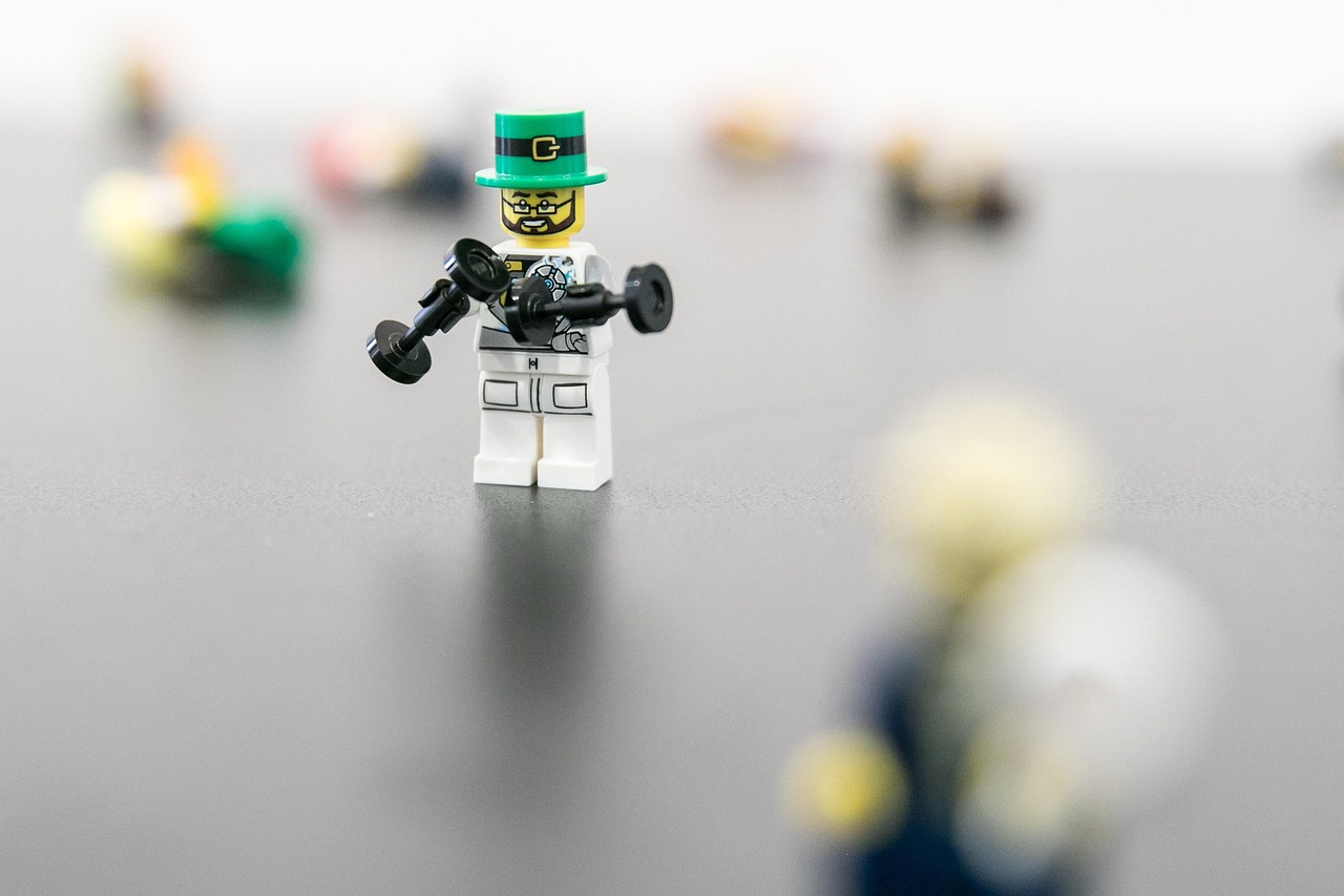 如何使用技术手段来限制游戏技术支持辅助的使用？