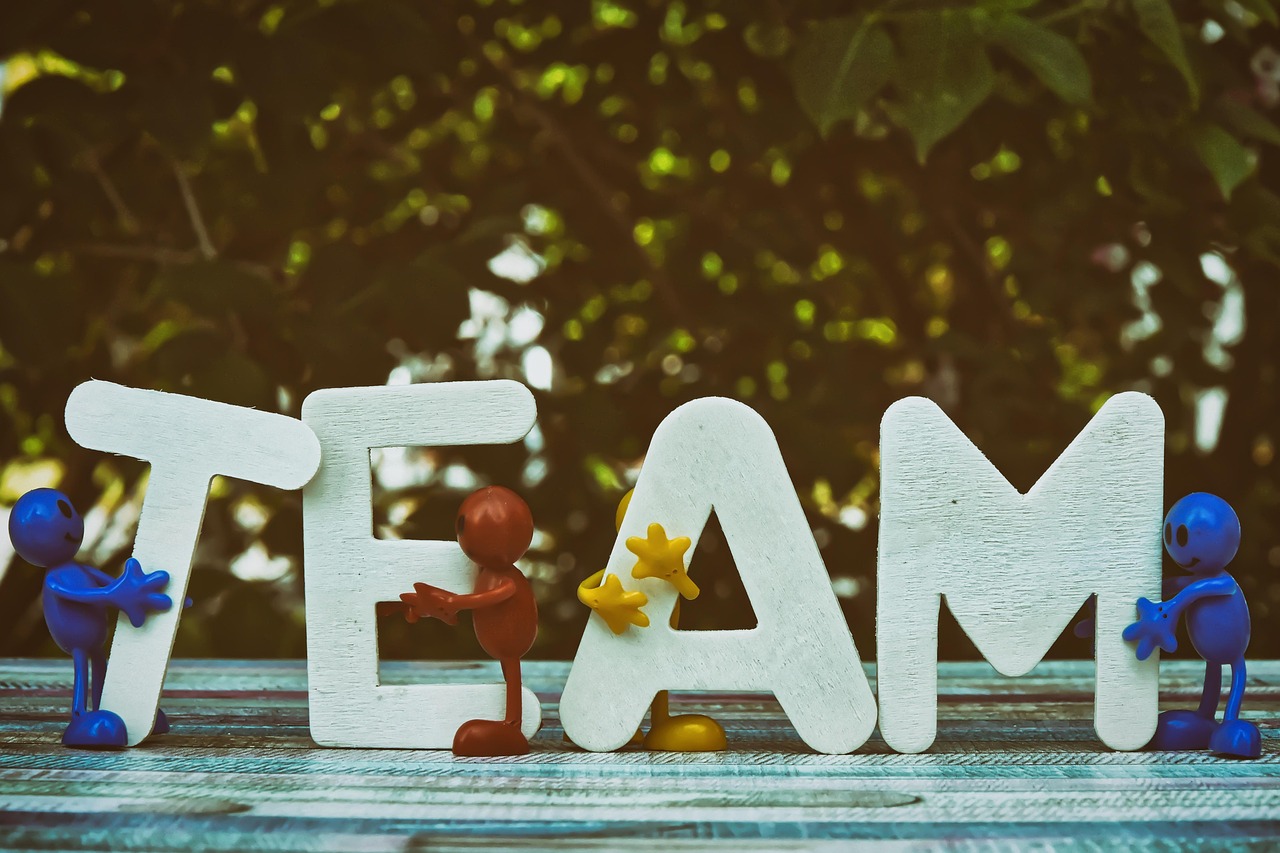 物联卡哪家好：代理企业注册 易算盘